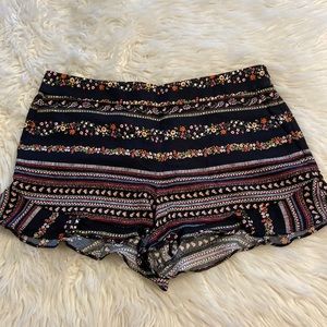 LOFT Petite size 8P women’s shorts brand new with tag inseam 3” waist 34”